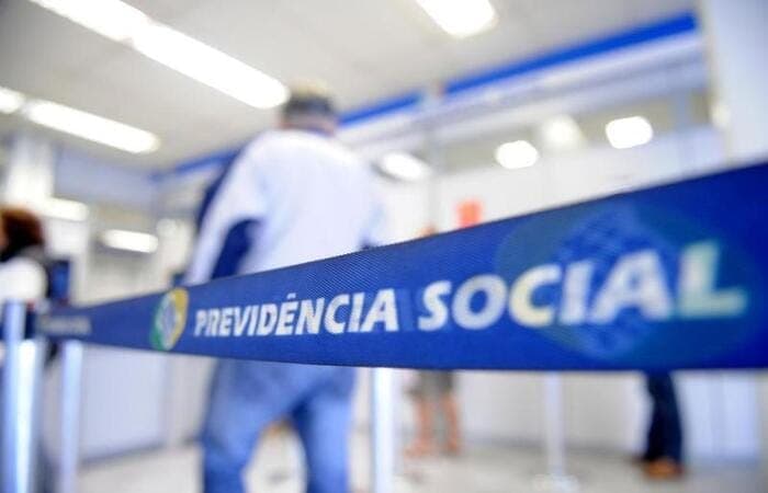 <i><em class="italic" style="white-space: pre-wrap;">TRF-1 concluiu que aposentadoria não poderia ser submetida ao novo cálculo criado pela reforma</em></i>